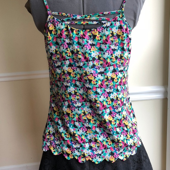 floral print scalloped hem tank - Picture 2 of 7